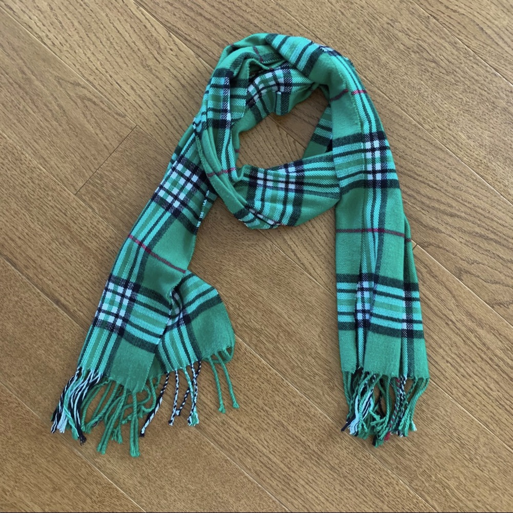 Super-Soft Green Plaid Scarf